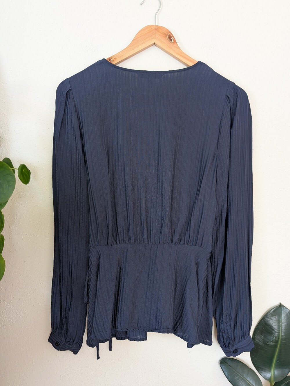Banana Republic | Long Sleeve Jacquard Wrap Top Navy - Picture 5 of 7
